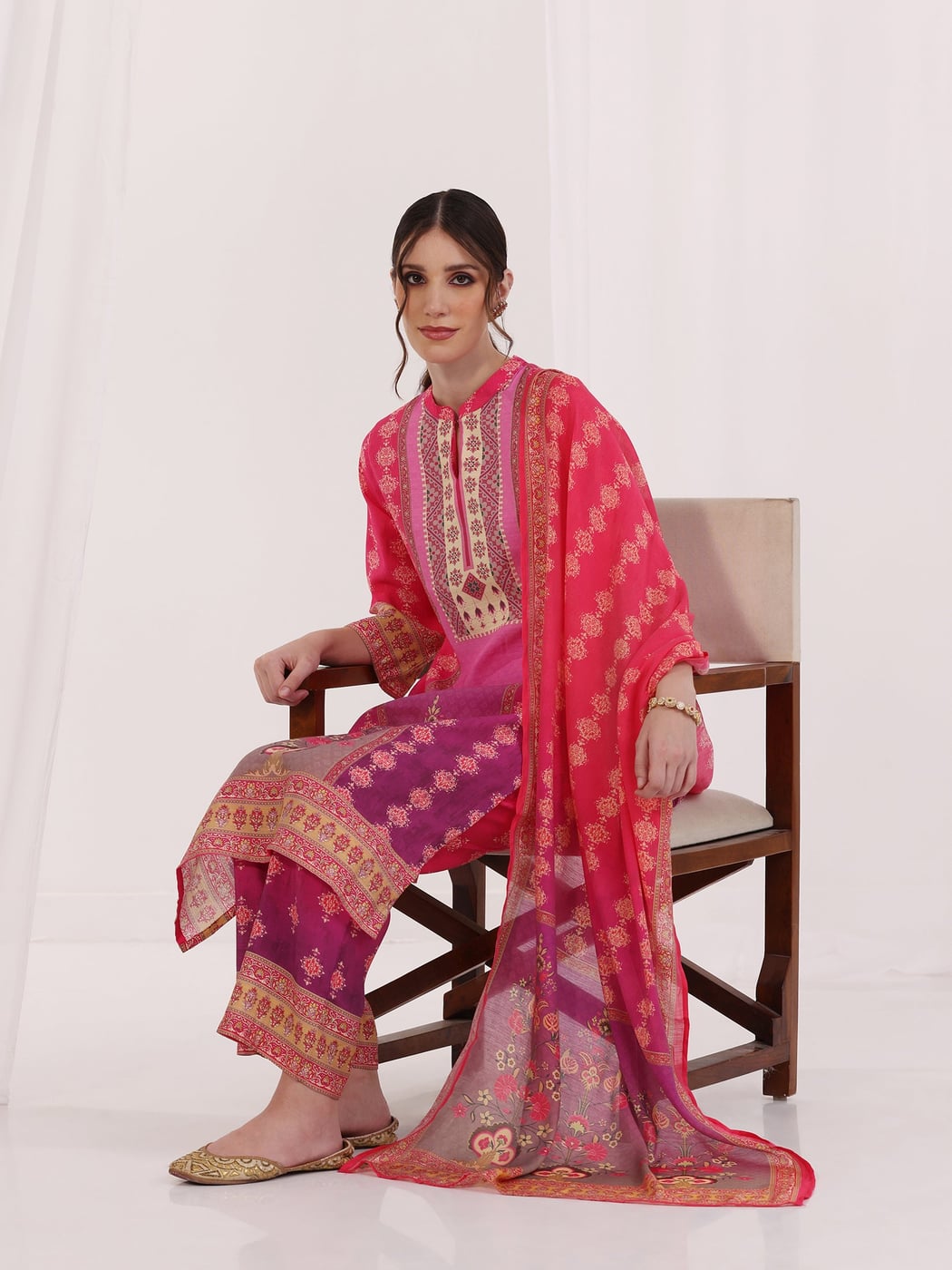 Women Poly Viscose Fuchsia Floral Print Kurta Comfort Pant D
